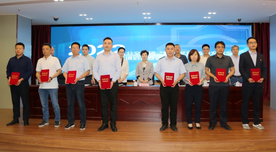 頒獎1.jpg 頒獎1.jpg