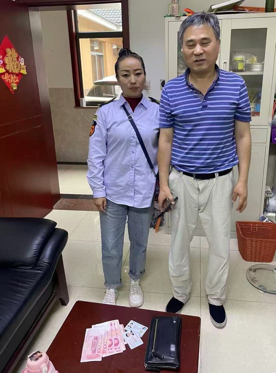 4bfbbddbba2efd1de82338b3e72580f.jpg 4bfbbddbba2efd1de82338b3e72580f.jpg